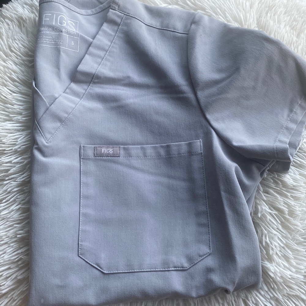 Figs Catarina Top Grey with Bleach Spots